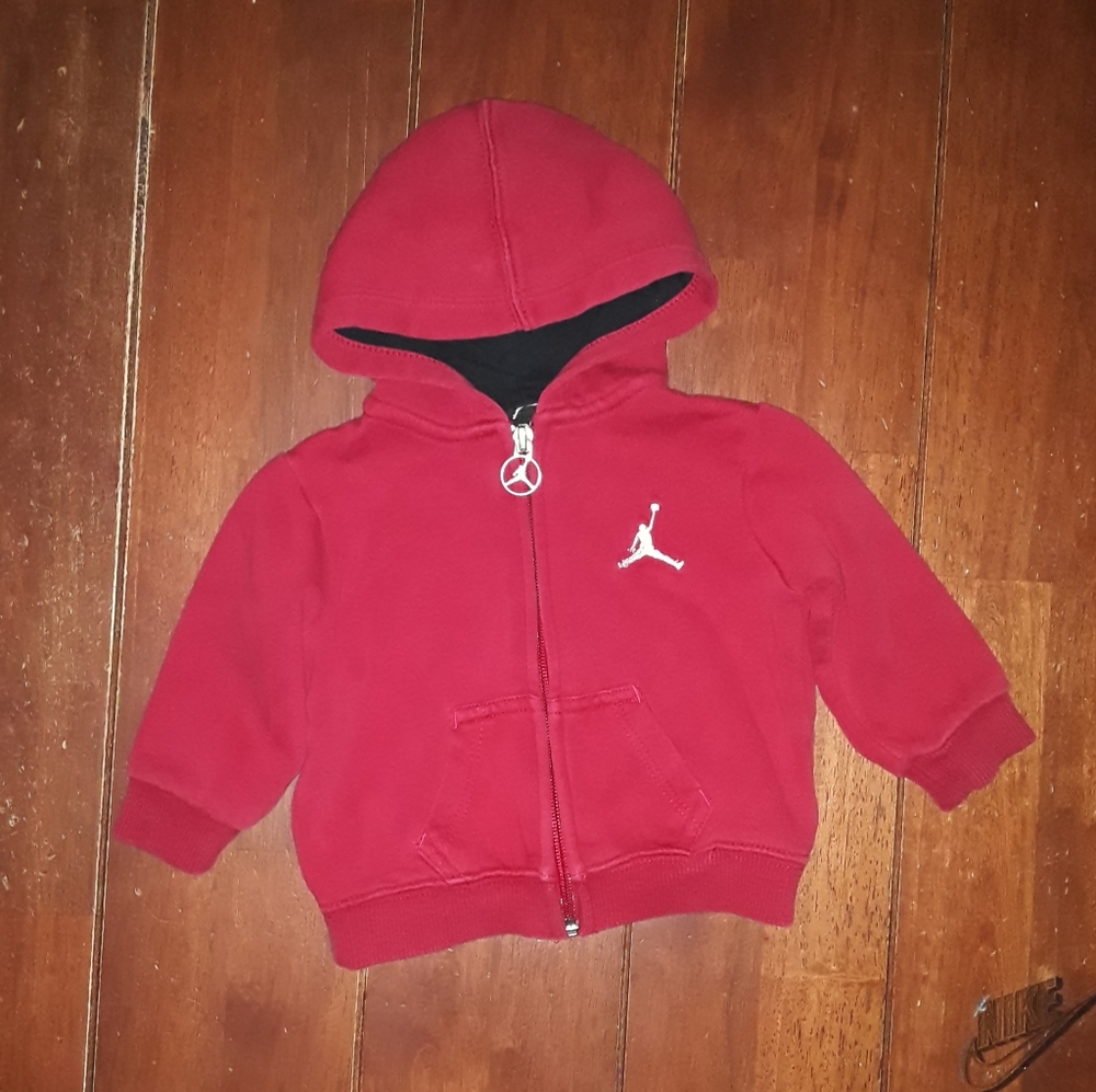 ๐ฅ๐ฅ 3 for 10 ๐ฅ๐ฅ 6-9 months Jordan jogger jacket - Picture 2 of 6